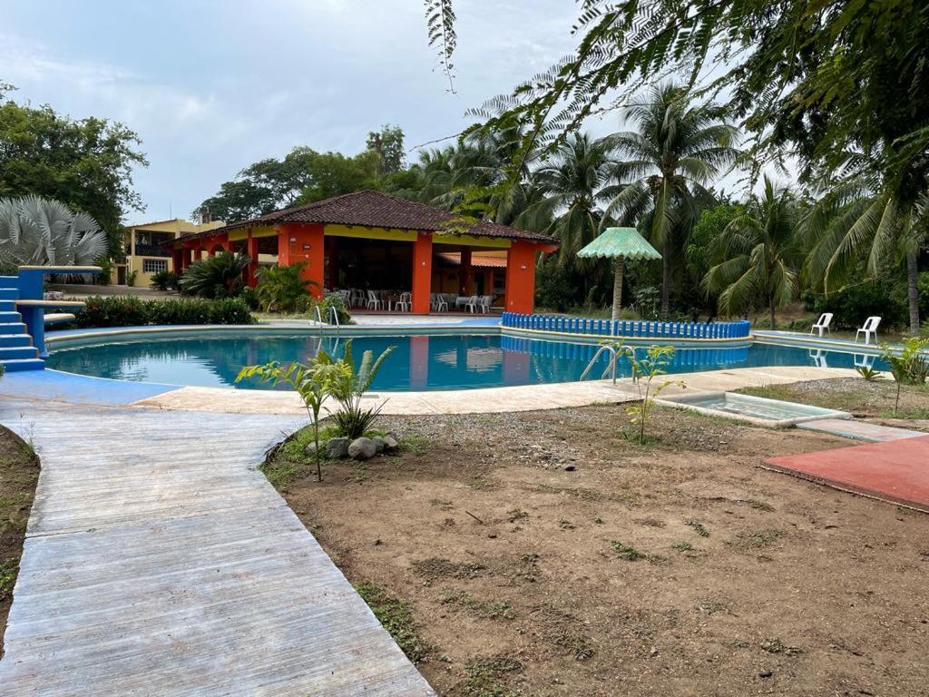 Hotel Tamarindos Zihuatanejo Exterior photo